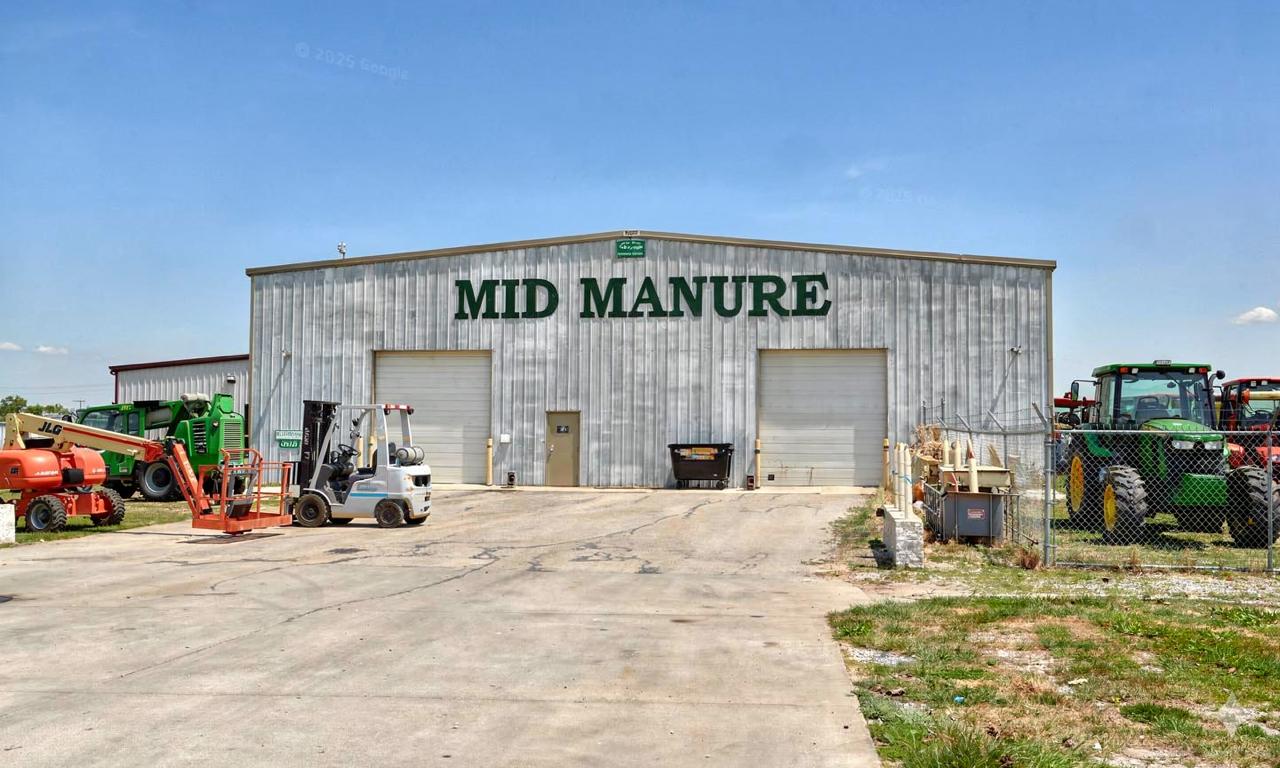 Midwest Manure Equipment Equipment Yard