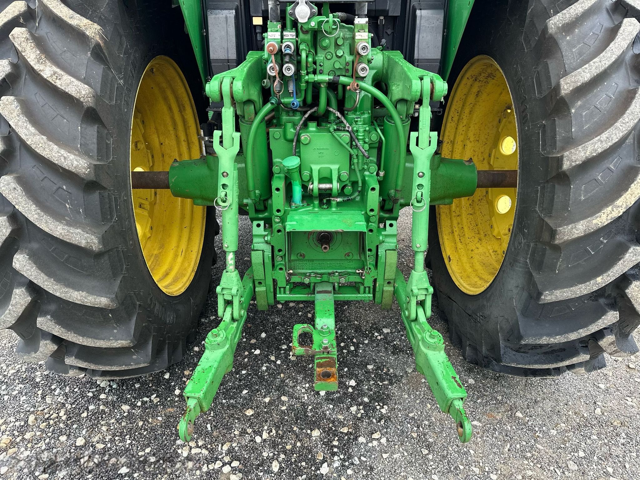 2010 John Deere 7330 MFWD Tractor thumbnail 5