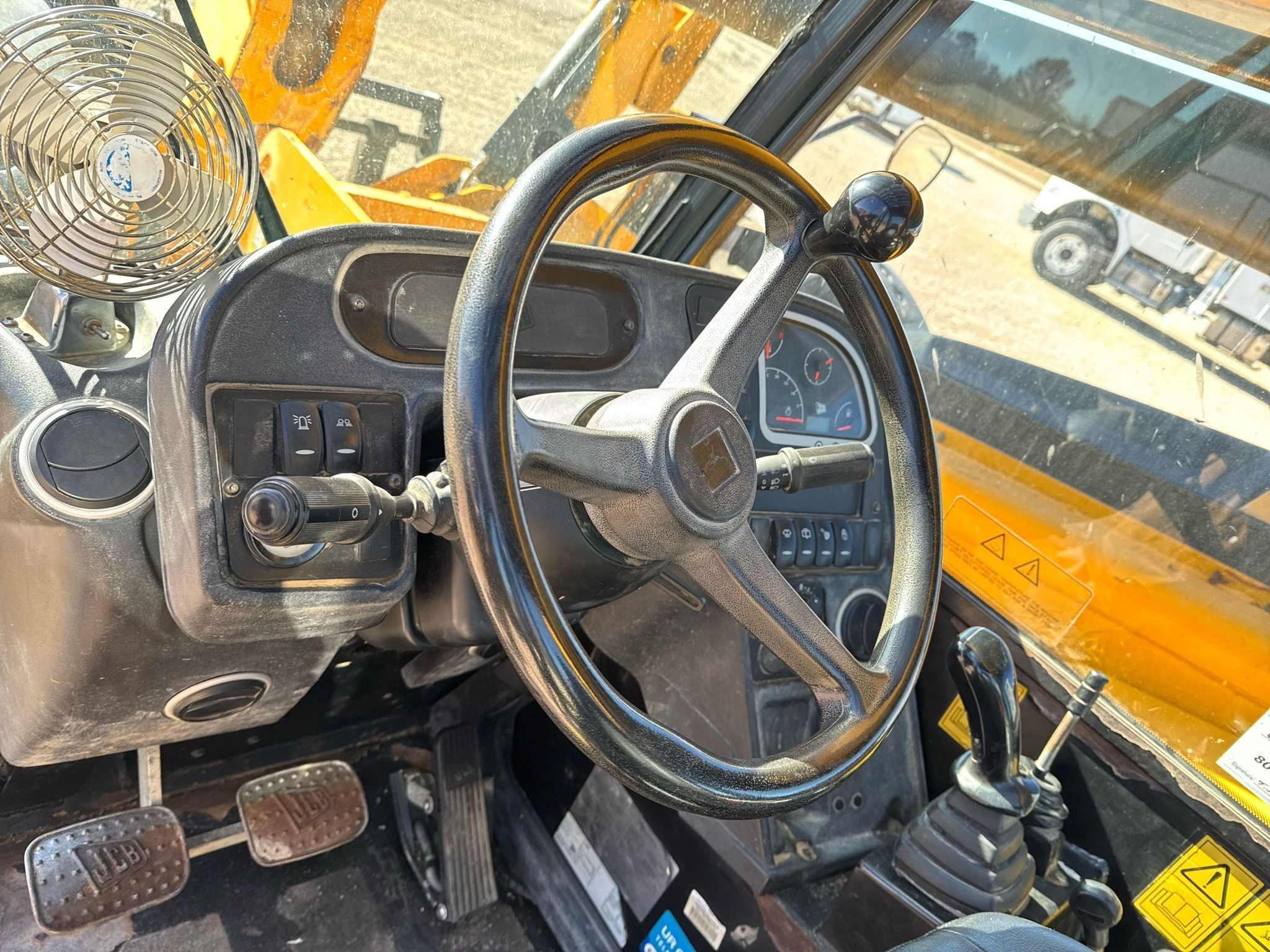 2016 JCB 510-56 Telehandler thumbnail 9