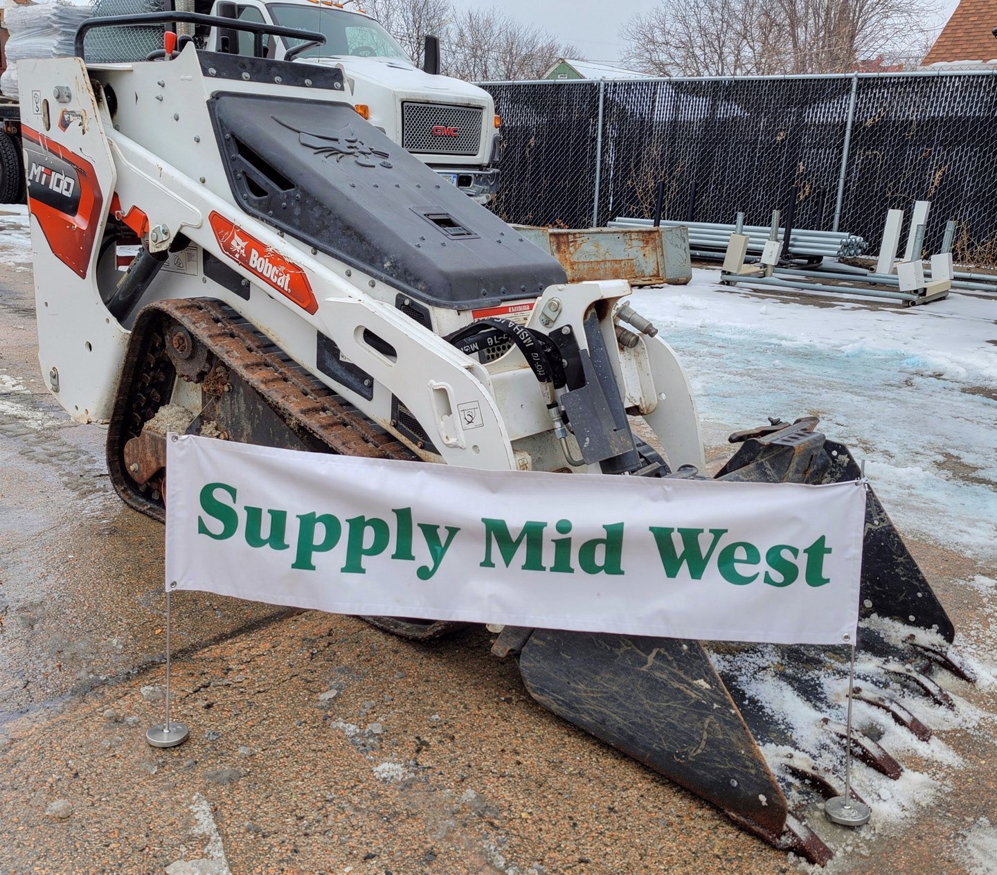 2021 Bobcat MT100 Compact Utility Loader - Image 1